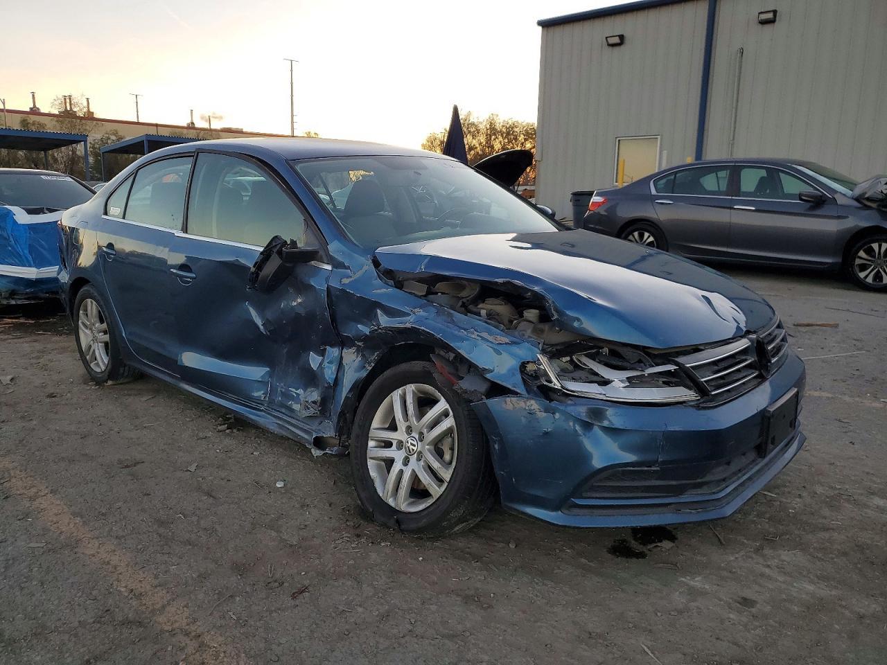 2017 Volkswagen Jetta S - Image 4