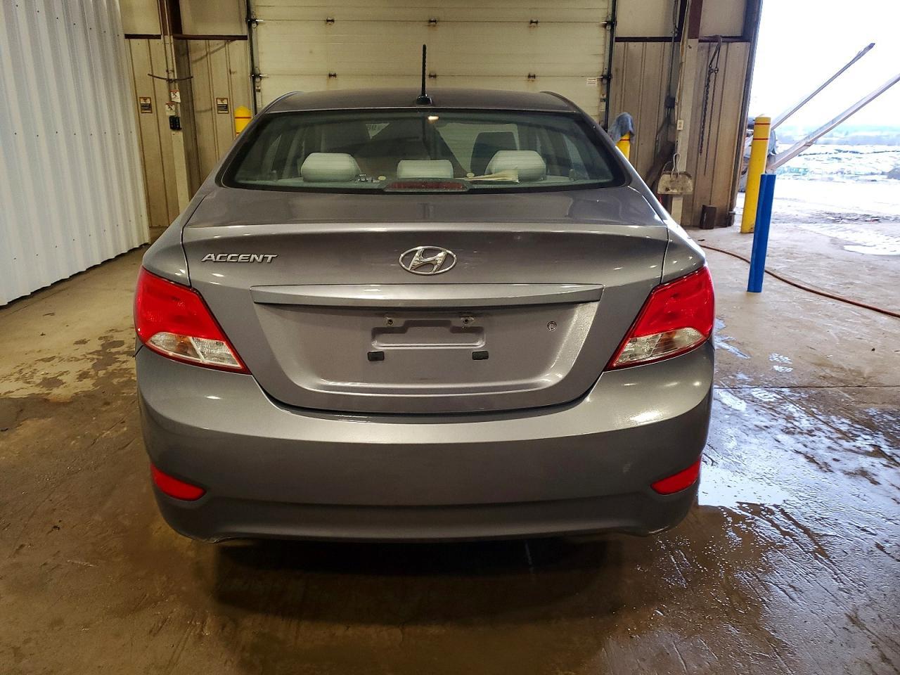 2017 Hyundai Accent Se - Фото 6