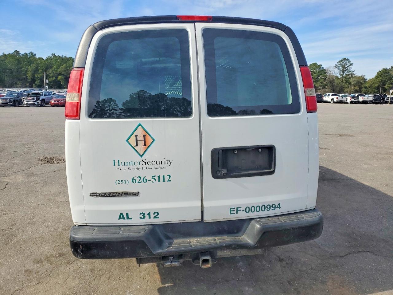 2017 Chevrolet Express G2500 - Image 6