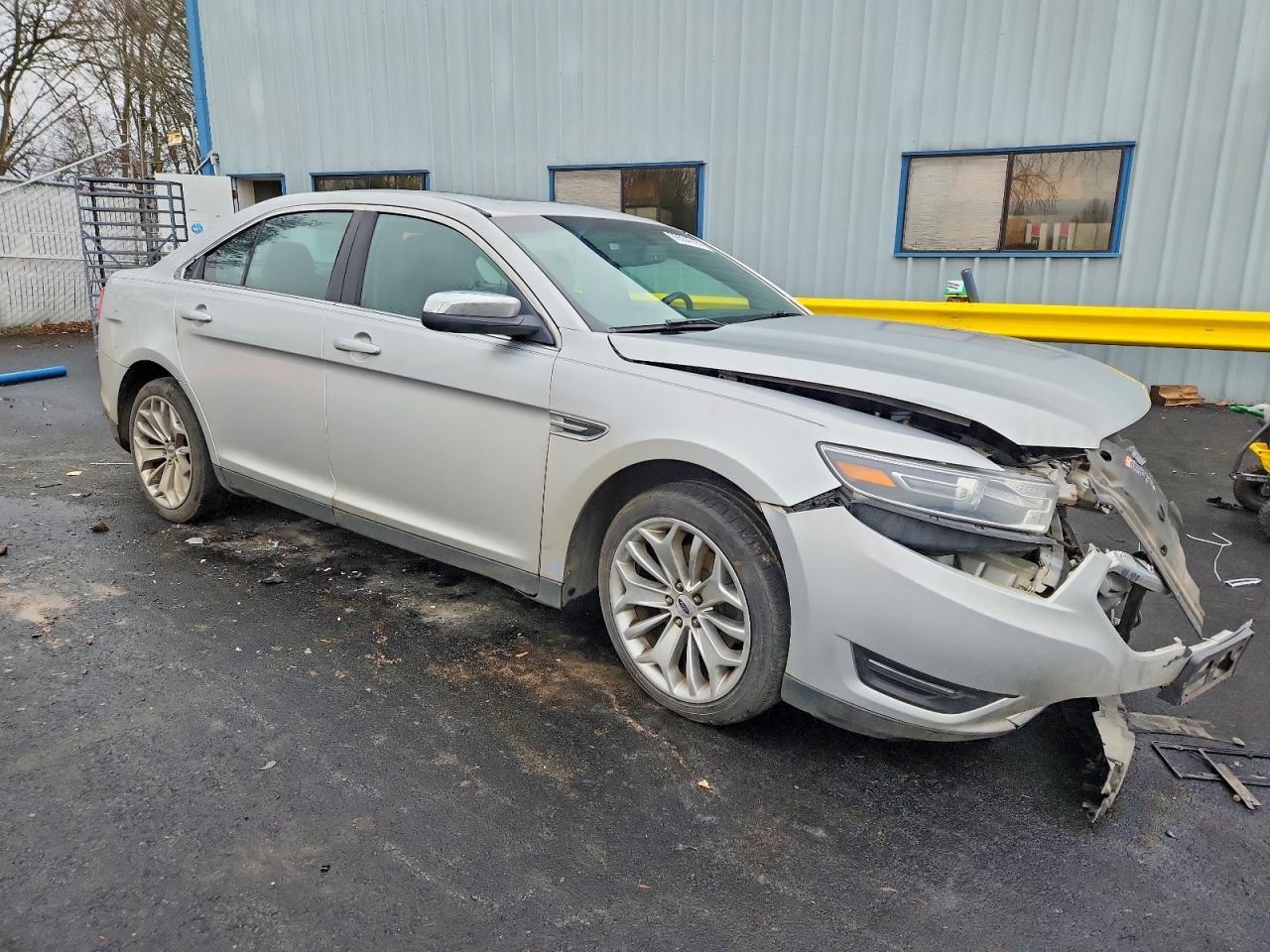 2015 Ford Taurus Limited - Фото 4