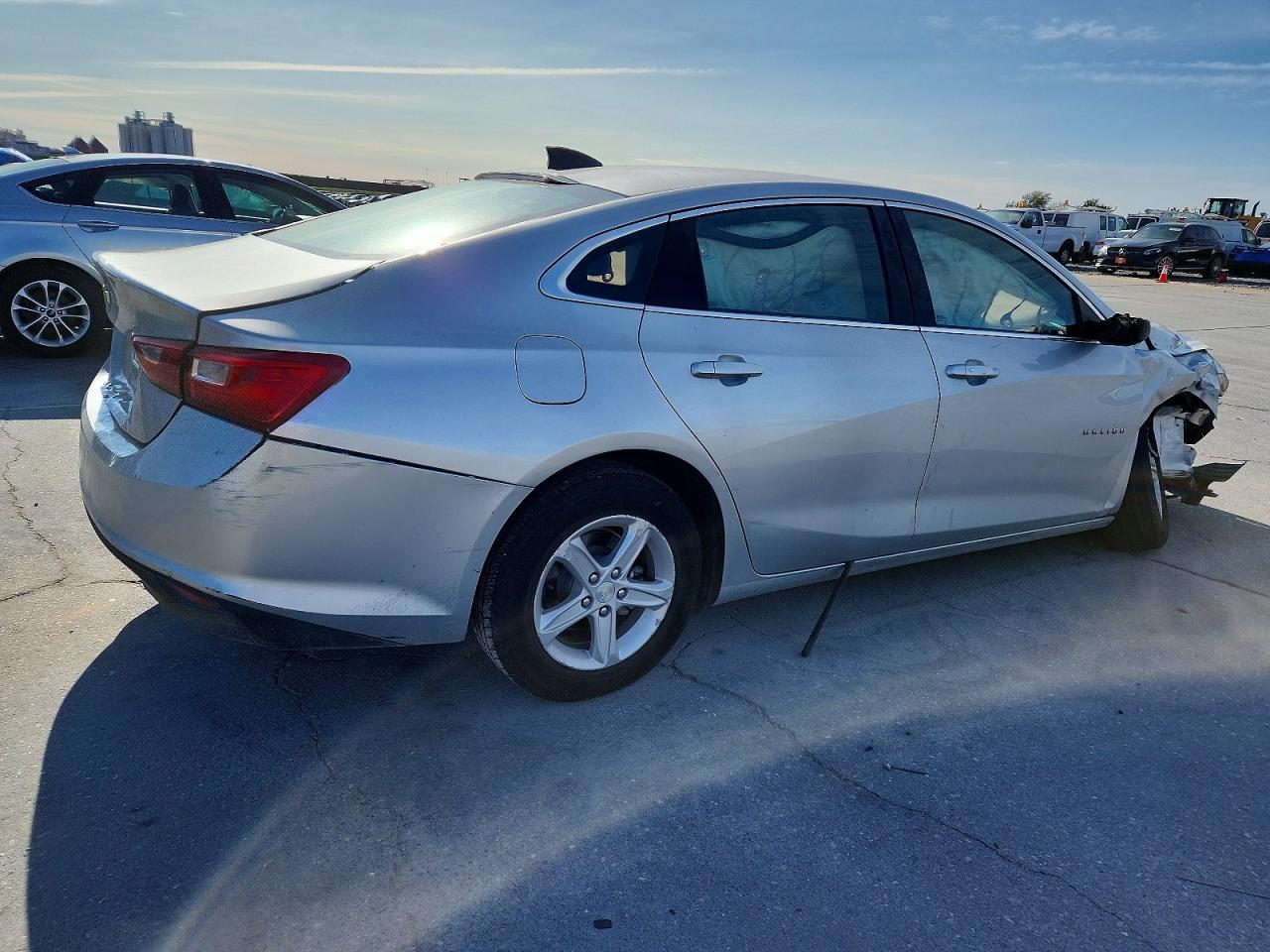2019 Chevrolet Malibu Ls - Фото 3