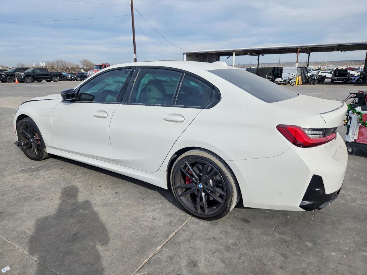 2023 BMW Motorrad M340Xi - Image 2