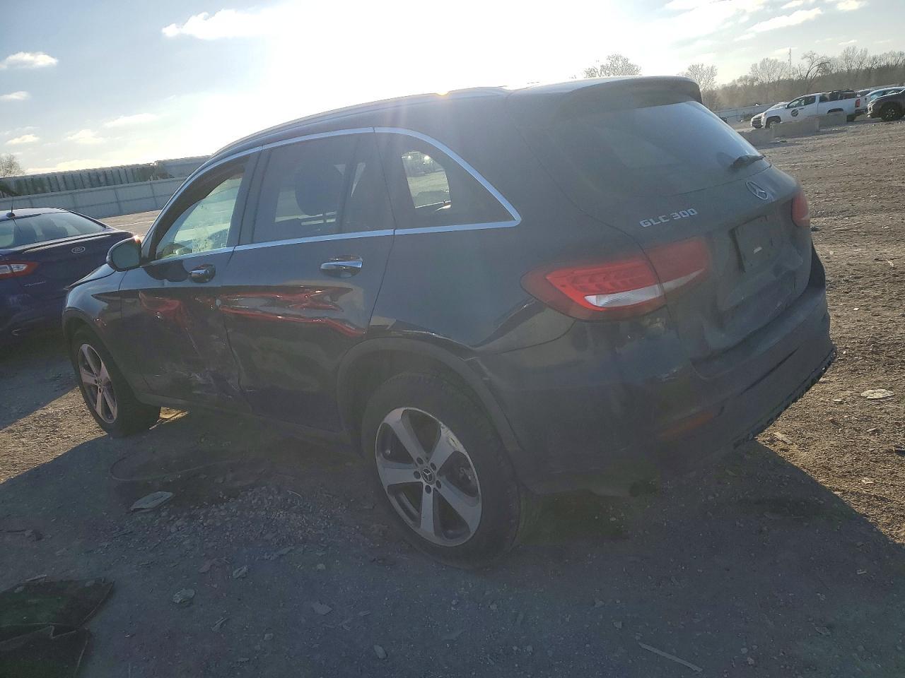 2018 Mercedes-Benz Glc 300 - Фото 2