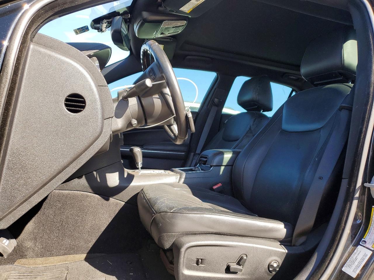 2012 Chrysler 300C - Фото 7
