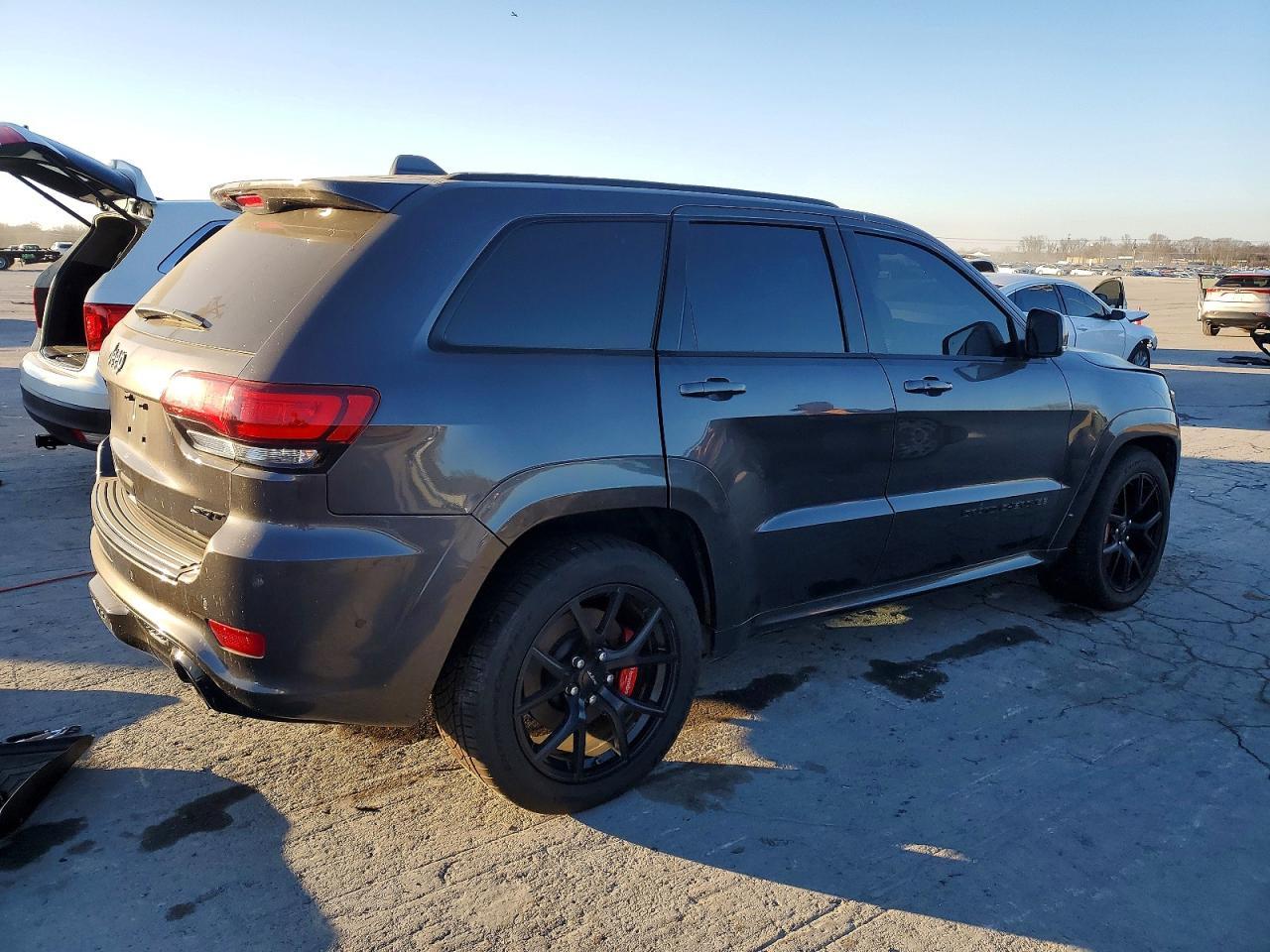 2020 Jeep Grand Cherokee Srt-8 - Фото 3