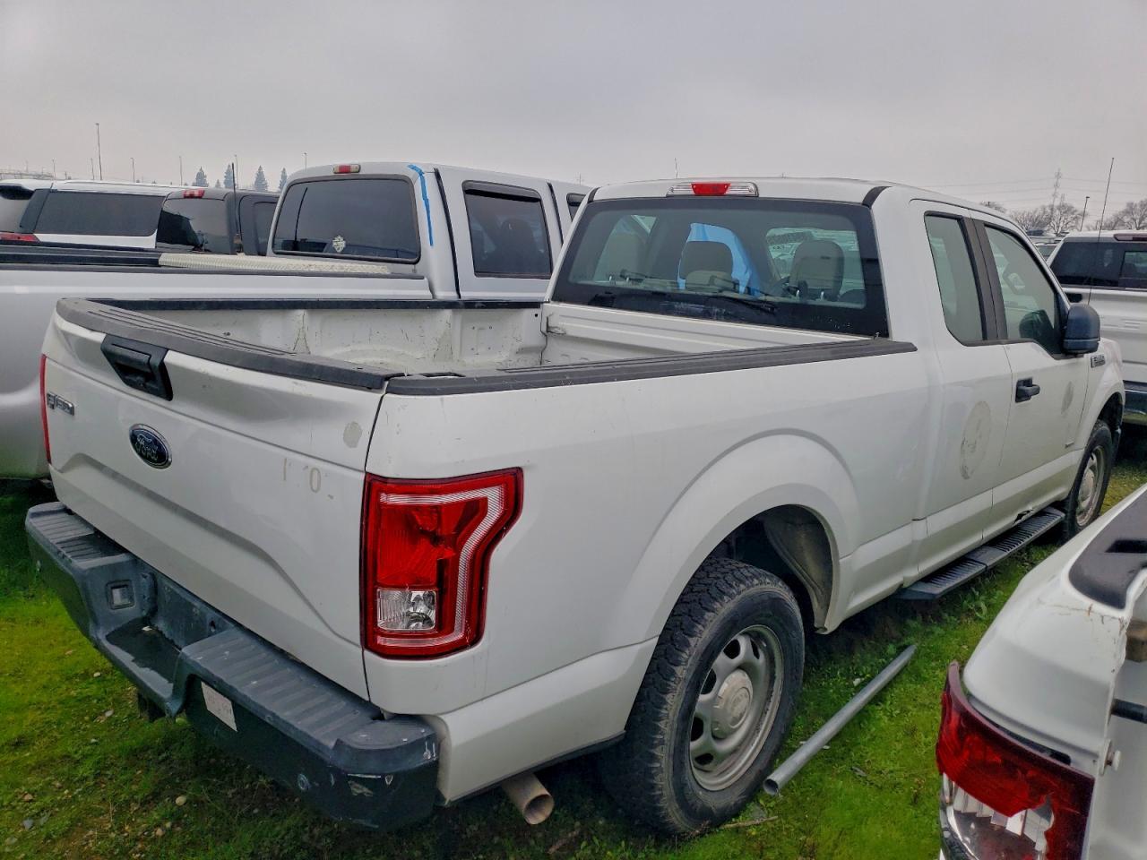 2017 Ford F150 Super Cab - Image 3