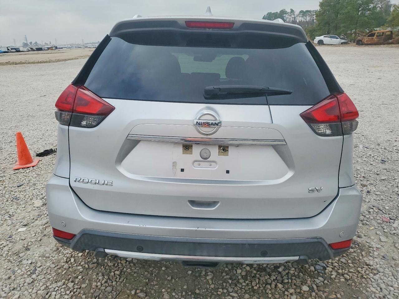 2020 Niss Rogue Sv - Фото 6