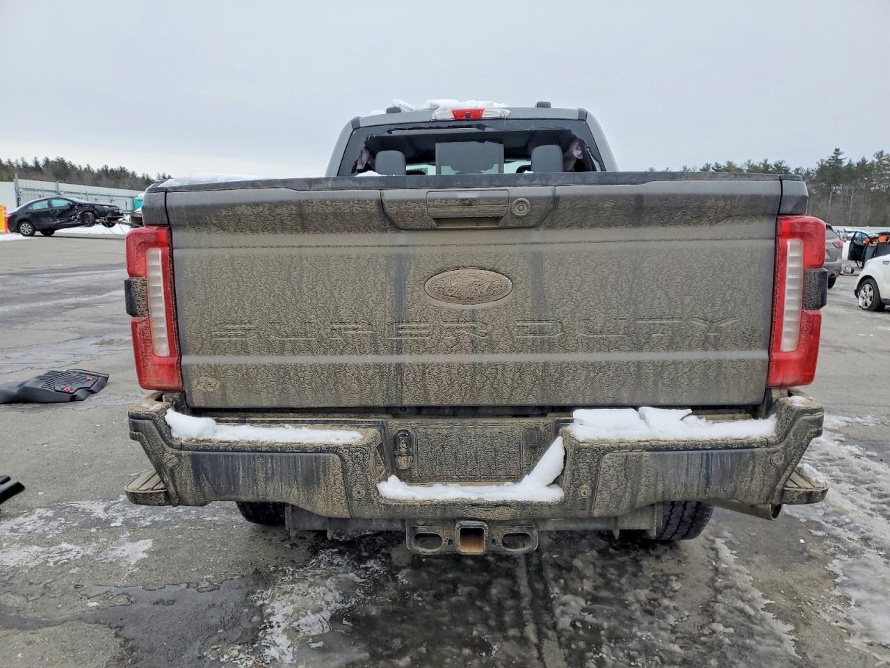2024 Ford F250 Super Duty - Фото 6