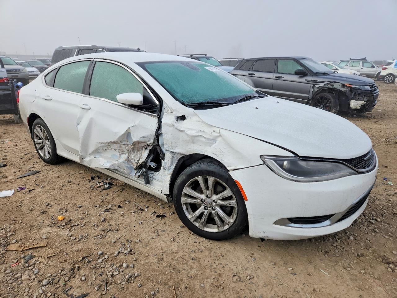 2015 Chrysler 200 Limited - Фото 4