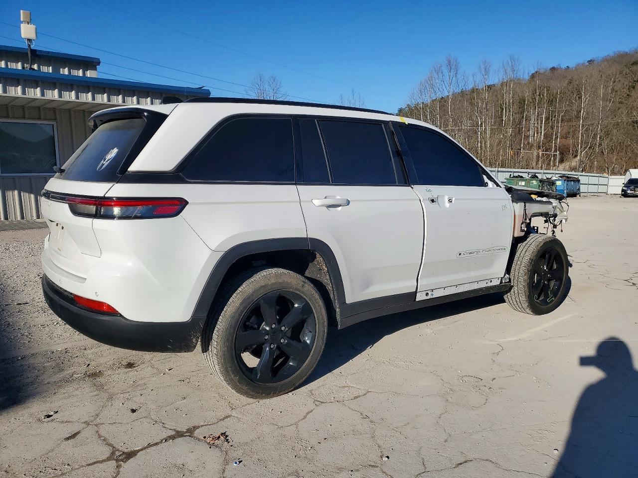 2023 Jeep Grand Cherokee - Фото 3