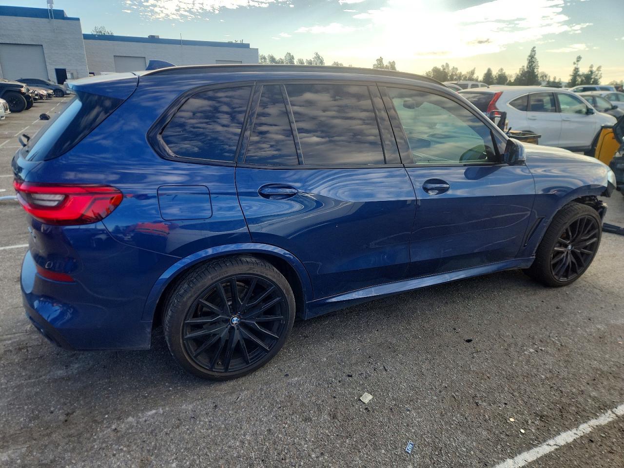 2020 BMW X5 Sdrive 40I - Image 3