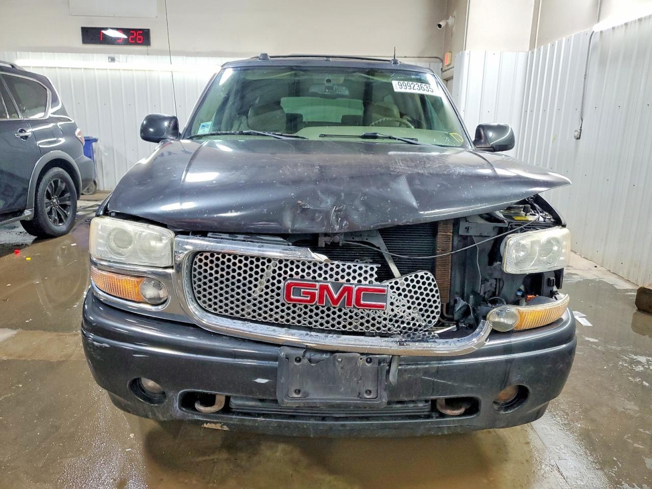 2004 GMC Yukon Xl Denali - Фото 5