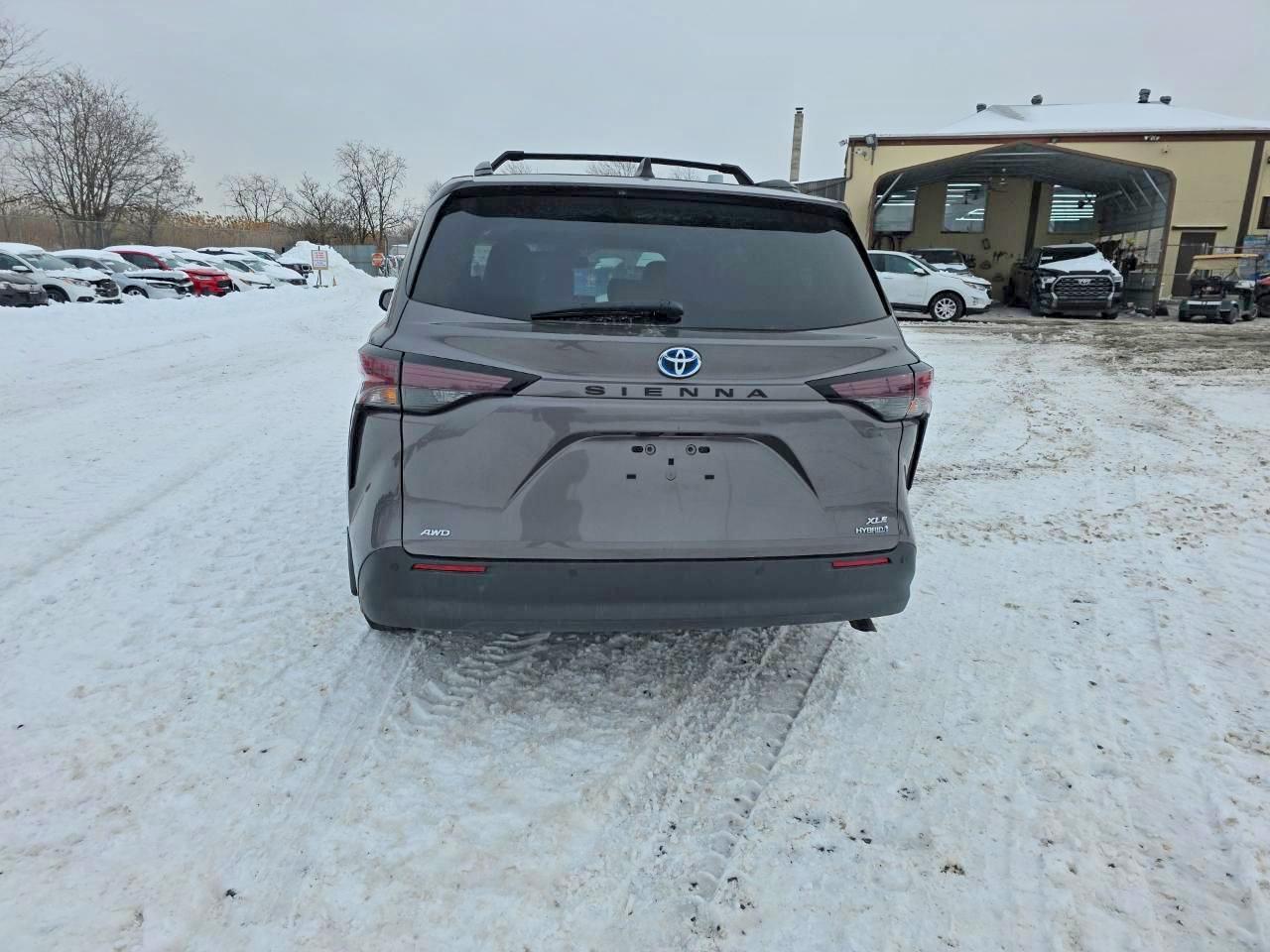 2024 Toyota Sienna Xle - Фото 6