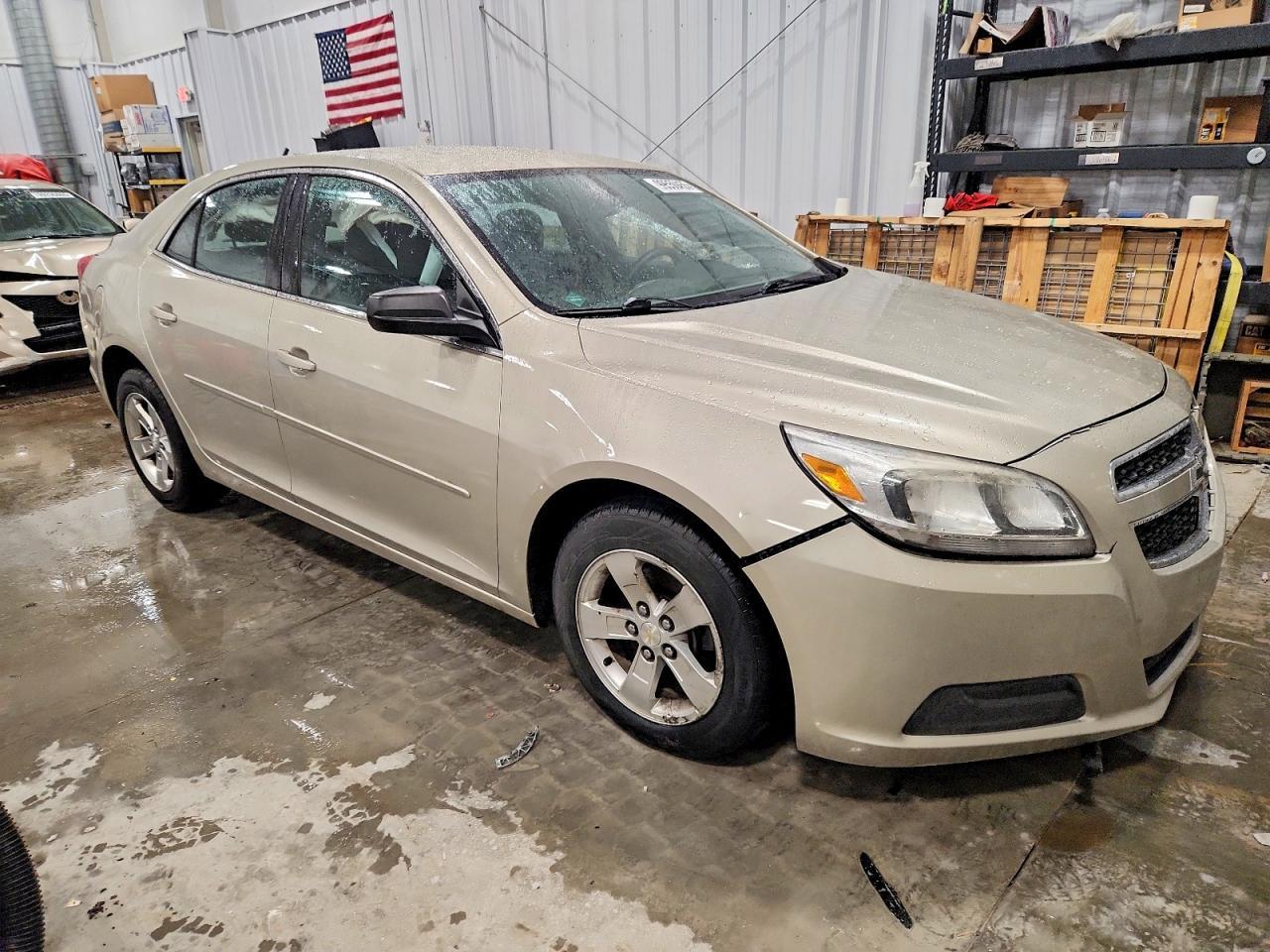 2013 Chevrolet Malibu Ls - Фото 4