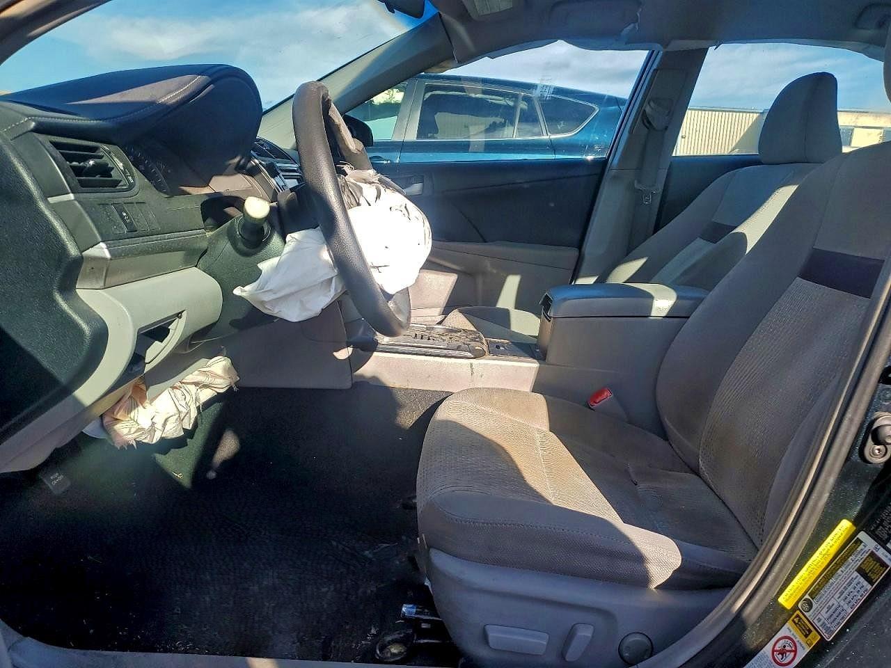 2013 Toyota Camry L - Фото 7