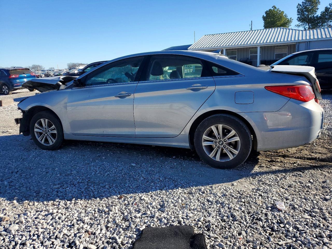 2012 Hyundai Sonata Gls - Image 2