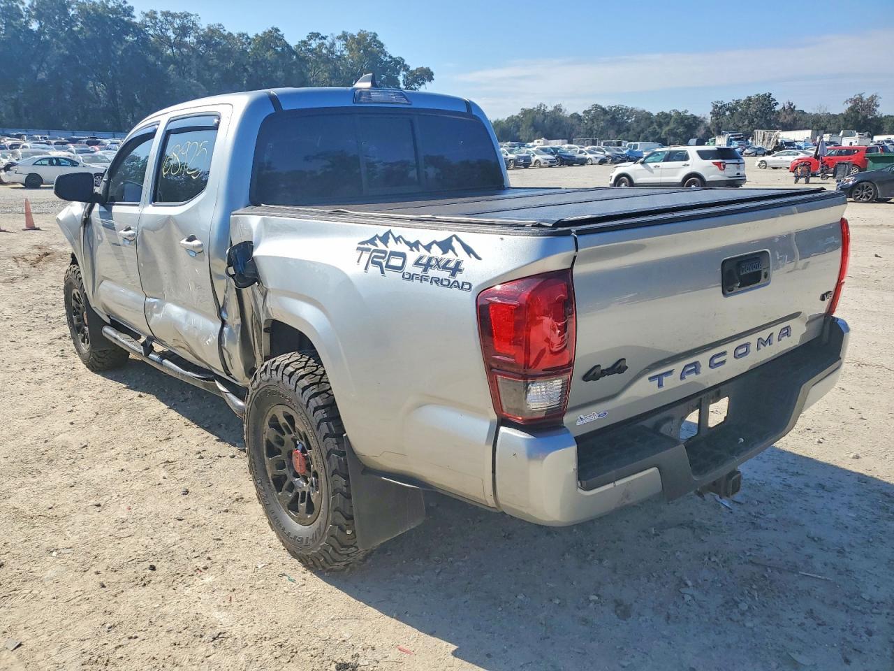 2023 Toyota Tacoma Sr V6 - Фото 2