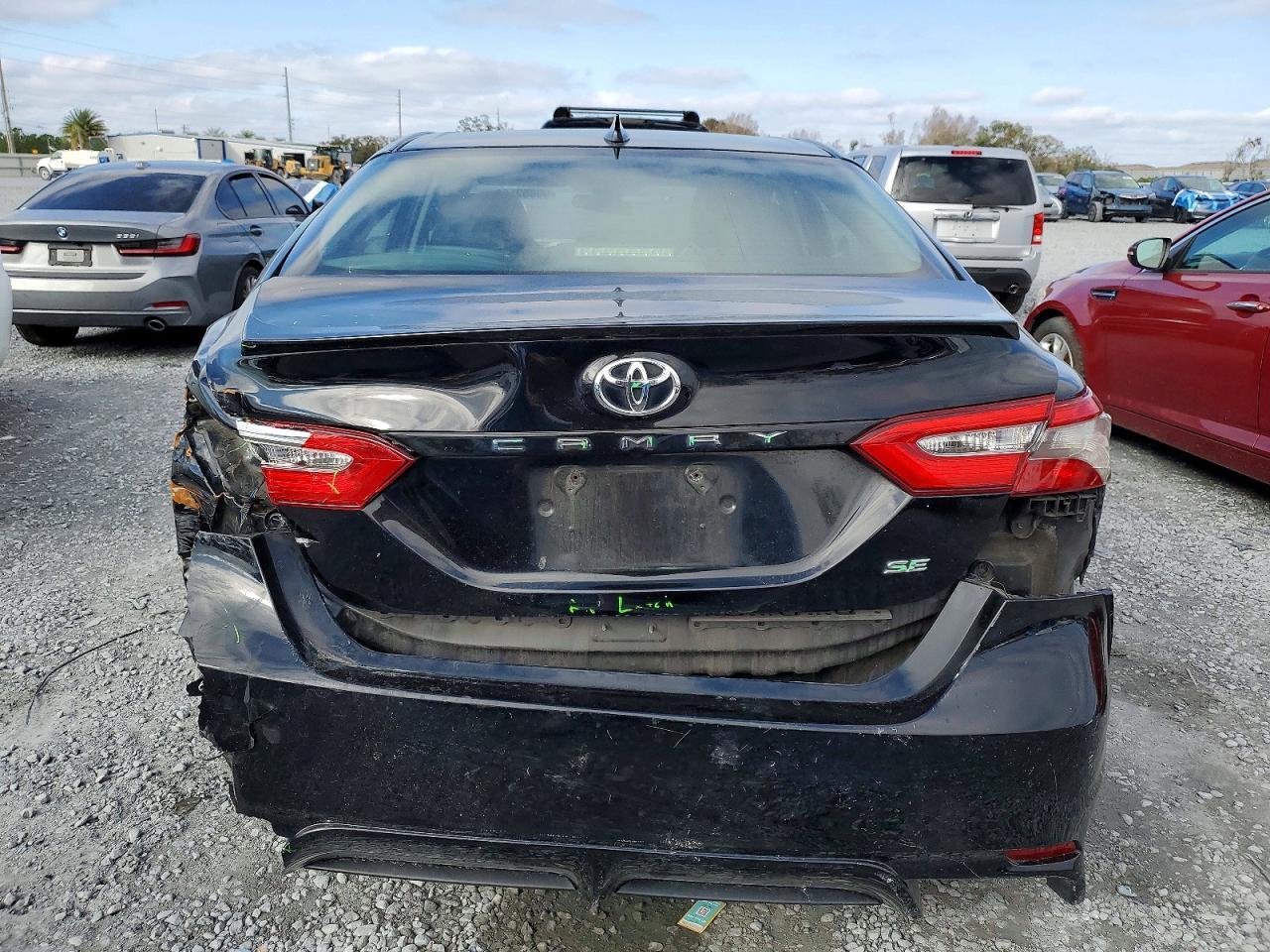 2019 Toyota Camry Se - Image 6