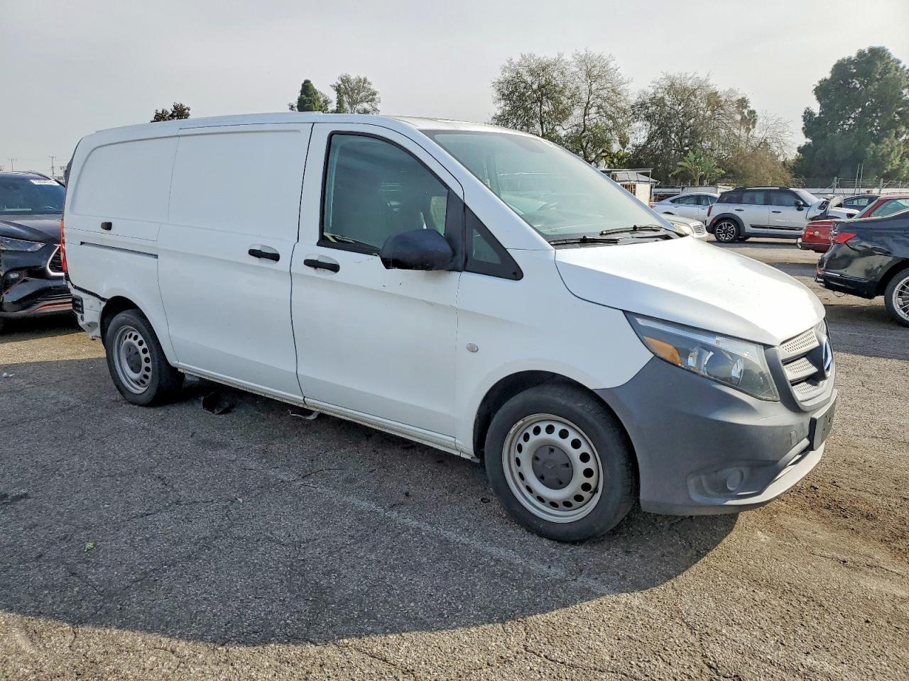 2016 Mercedes Benz Metris Delivery Van - Image 4