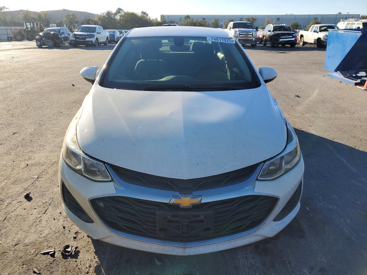 2019 Chevrolet Cruze Ls - Image 5