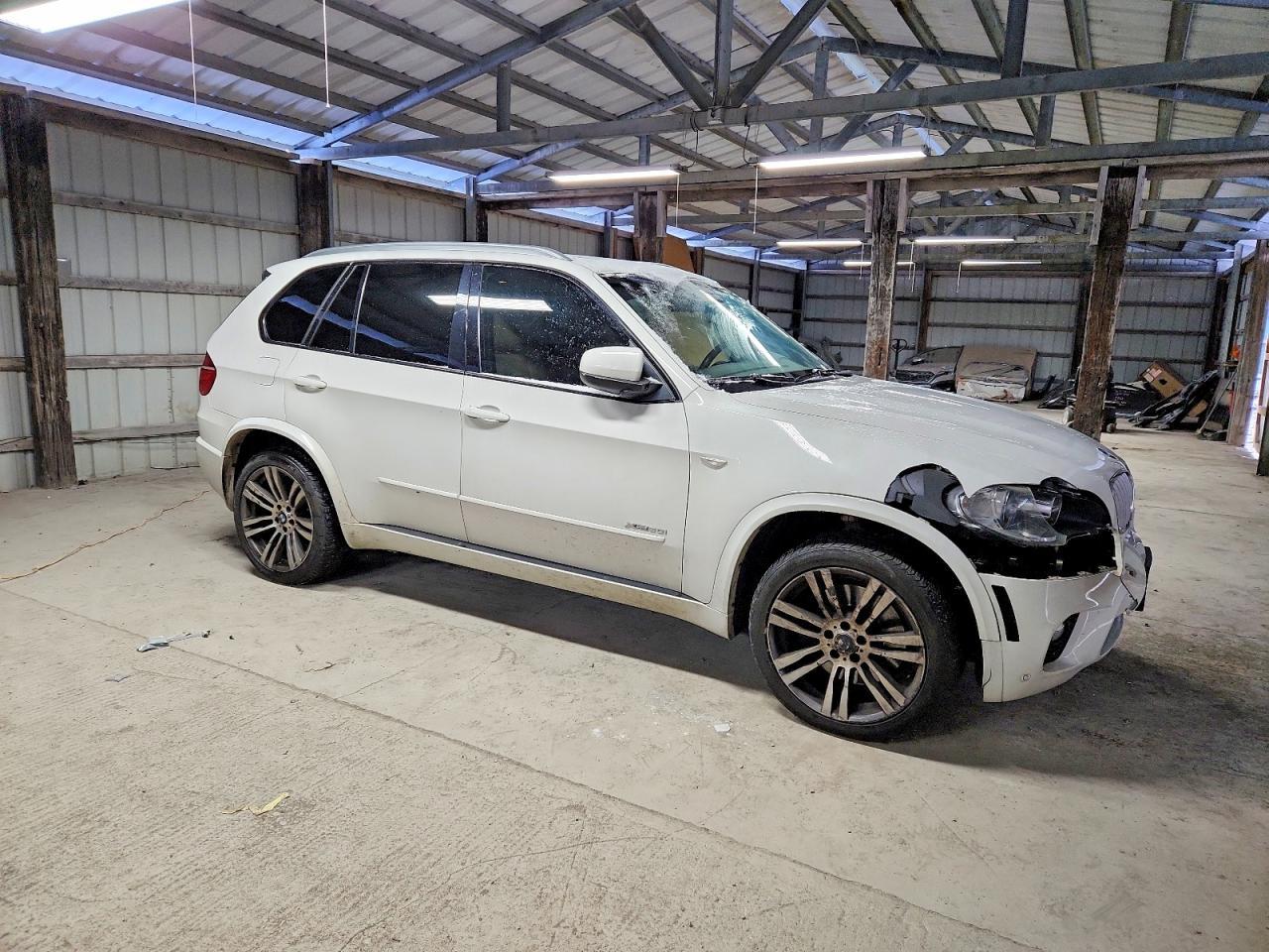 2011 BMW X5 xDrive50I - Фото 4