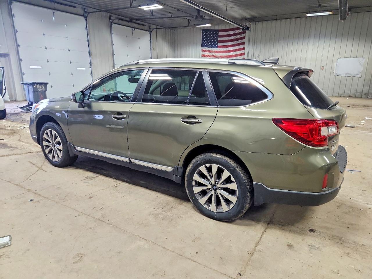 2017 Subaru Outback Touring - Фото 2