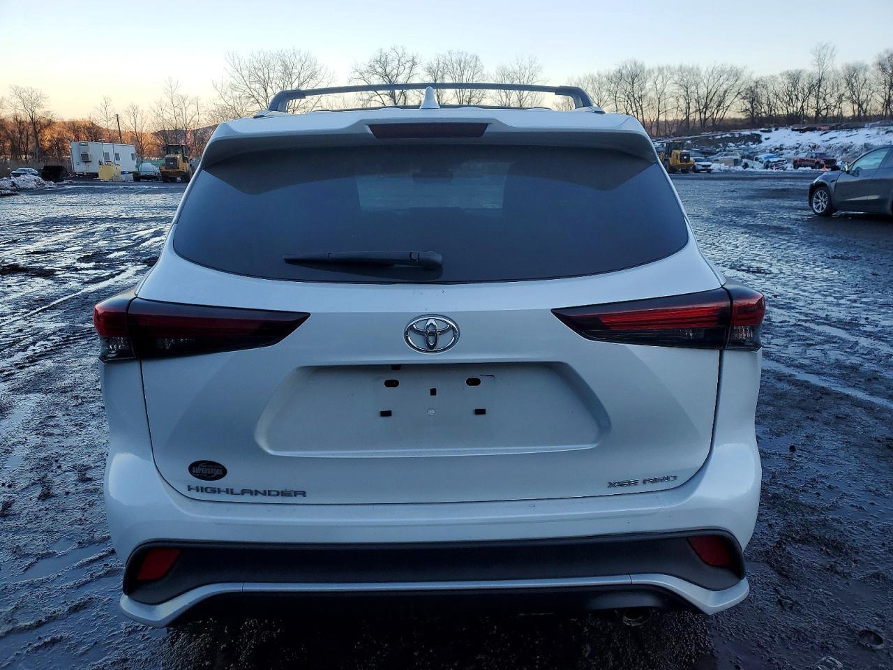 2024 Toyota Highlander Le - Фото 6