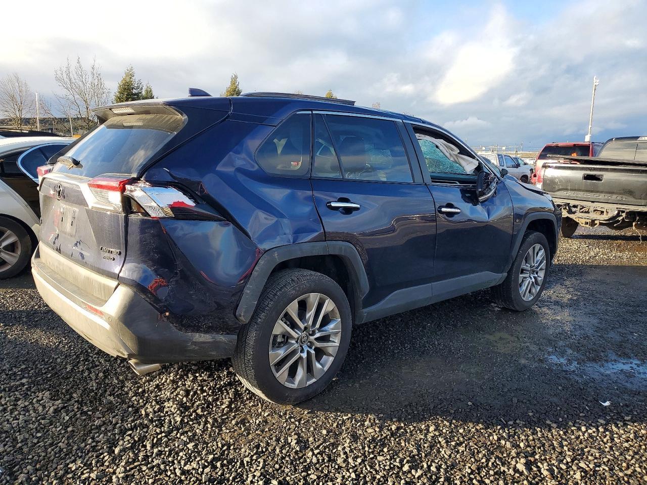 2025 Toyota Rav4 Limited - Фото 3