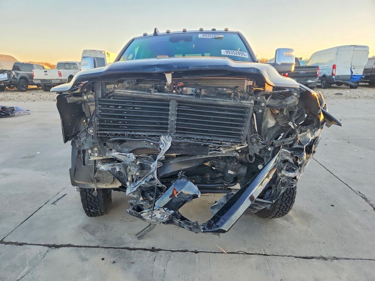 2023 Ram 3500 Longhorn - Фото 5