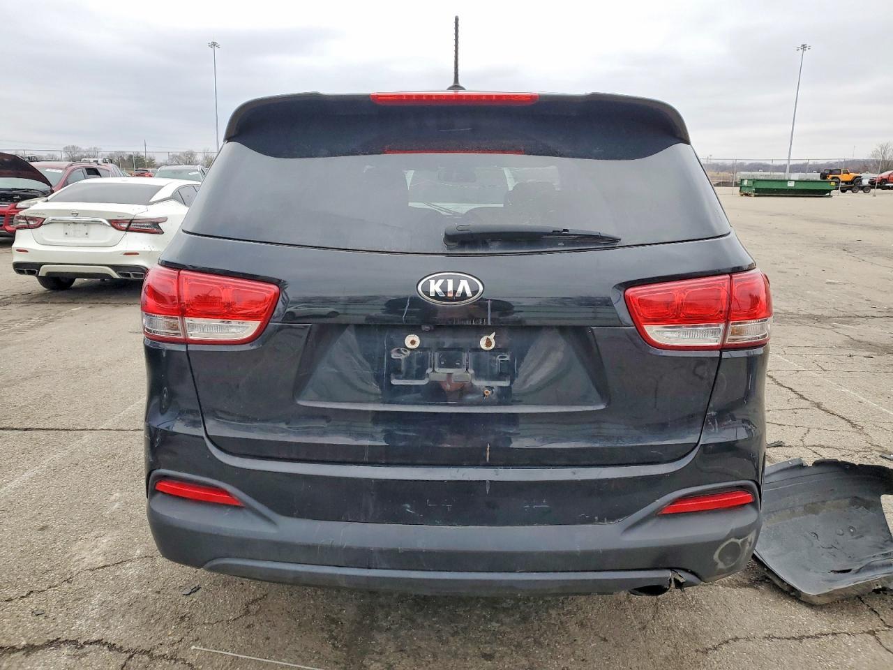 2017 Kia Sorento Lx - Image 6