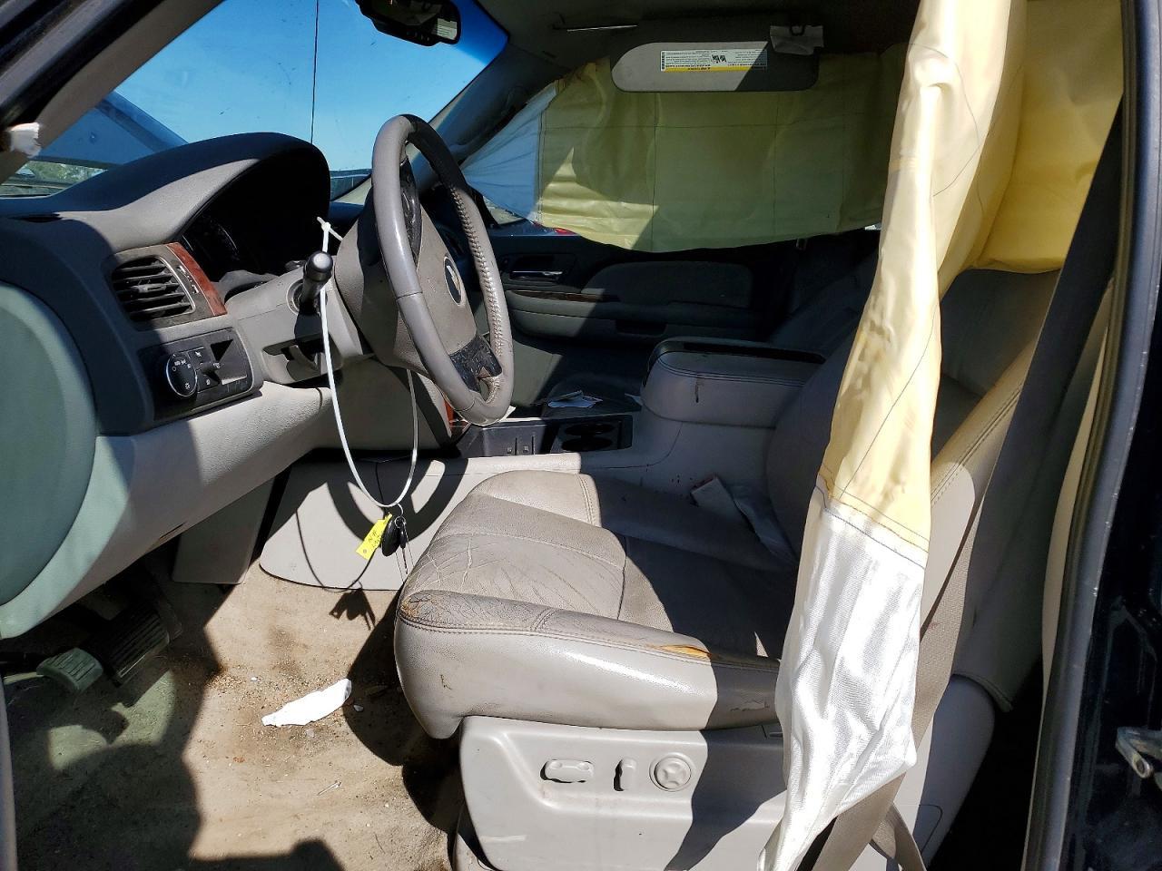 2007 Chevrolet Avalanche C1500 - Image 7
