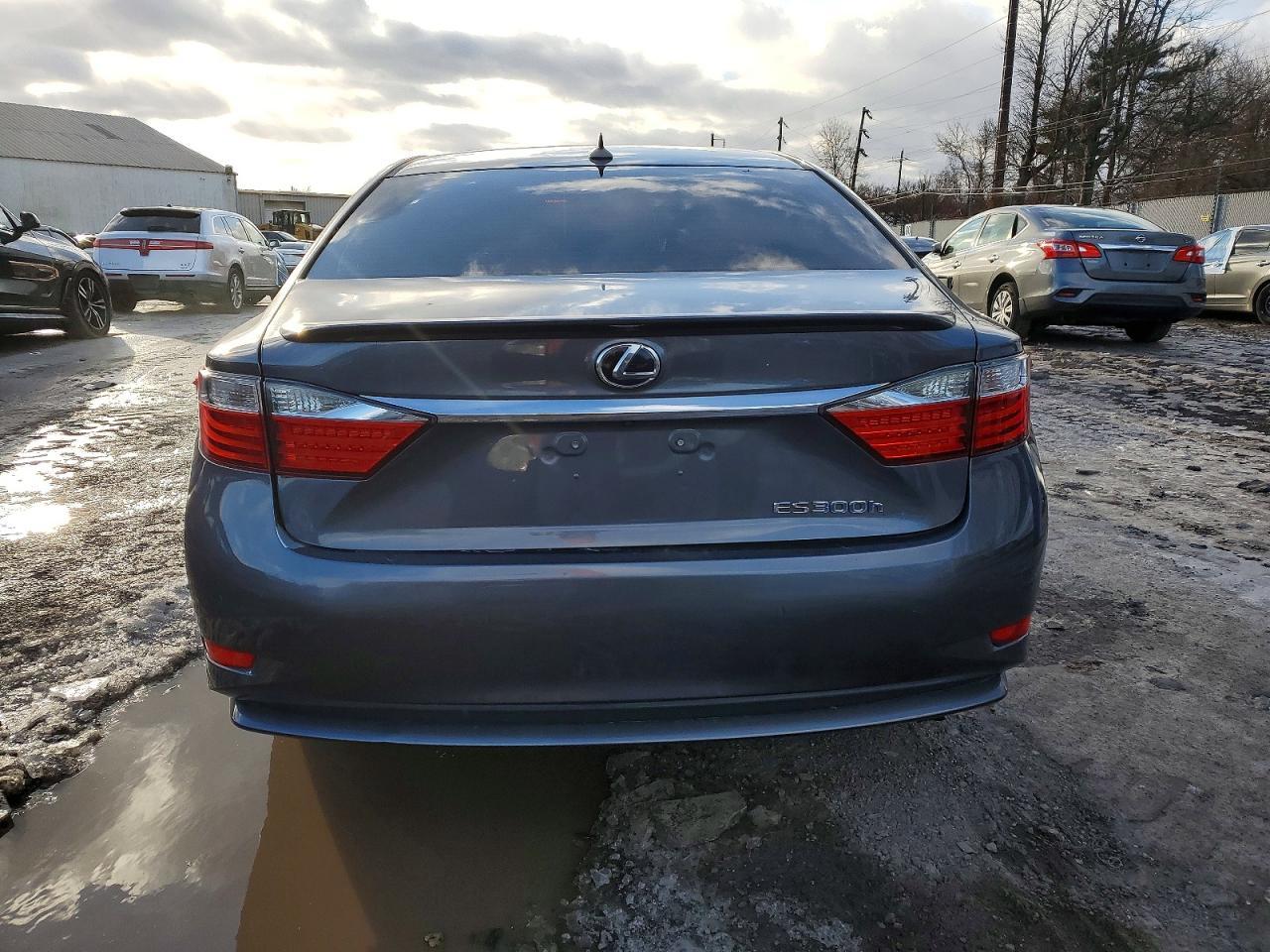 2013 Lexus Es 300H - Фото 6