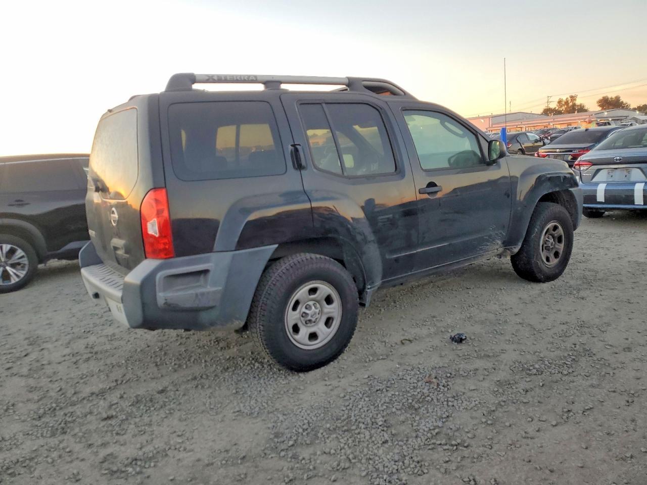 2011 Nissan Xterra Off Road - Фото 3