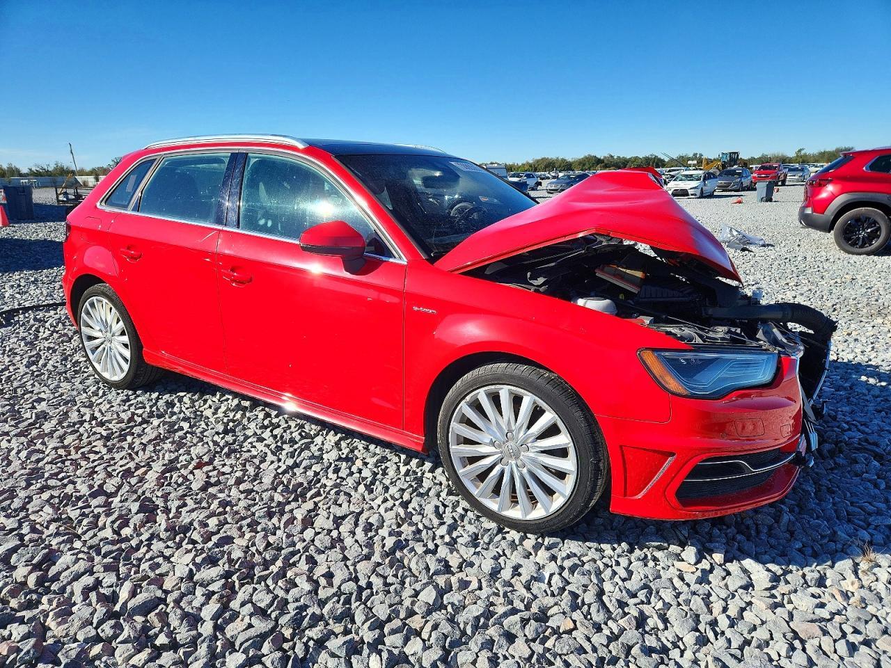 2016 Audi A3 E-Tron Prestige - Image 4