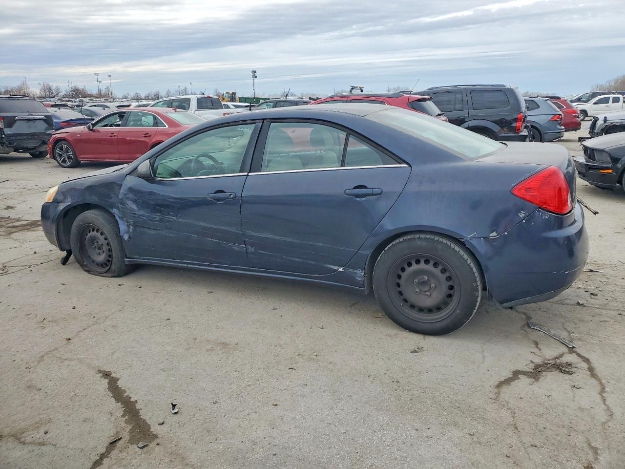 2008 Pontiac G6 Value Leader - Image 2
