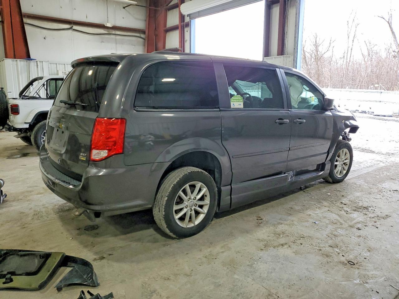 2015 Dodge Grand Caravan Sxt - Фото 3