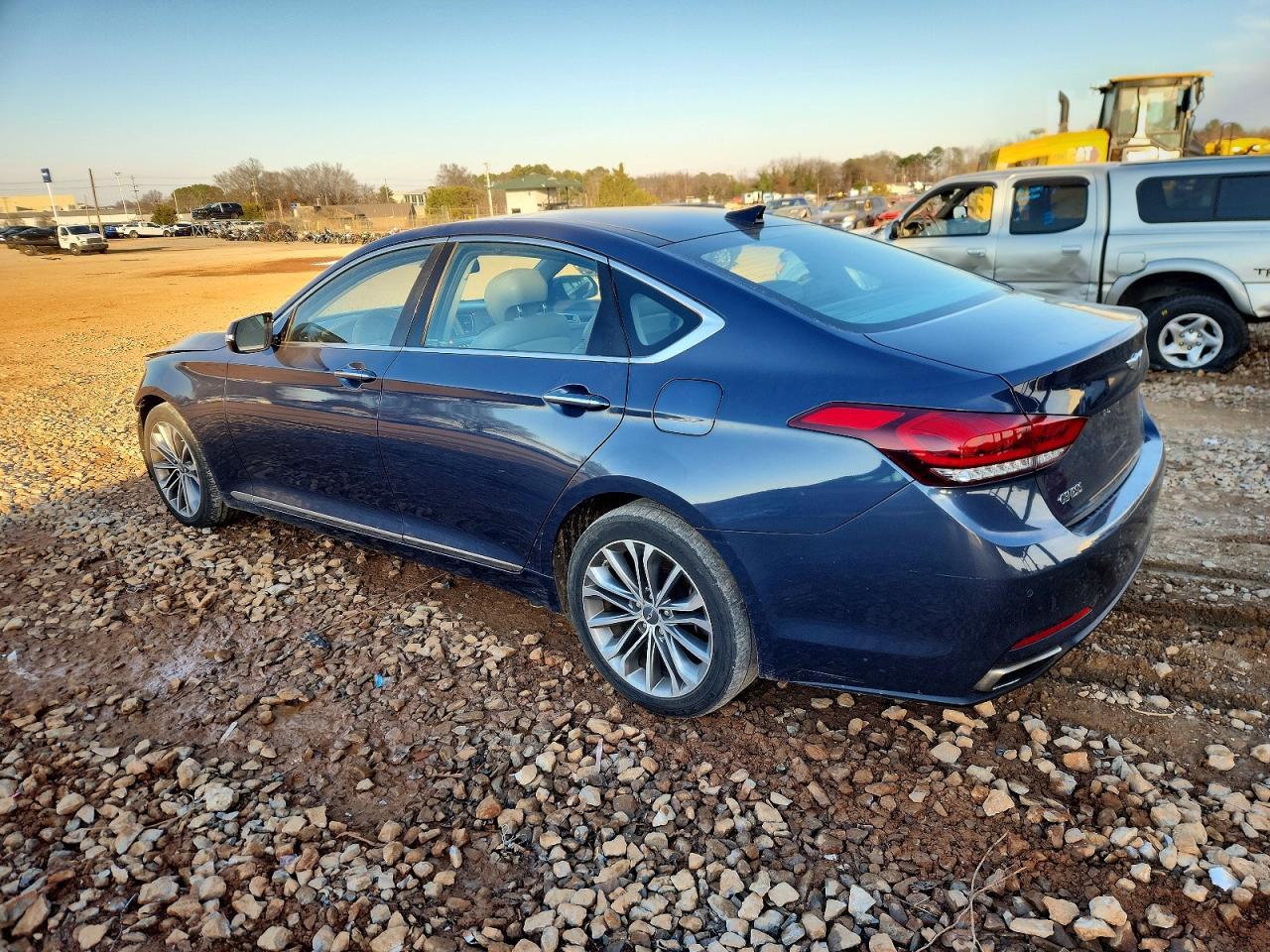 2015 Hyundai Genesis 3.8L - Фото 2