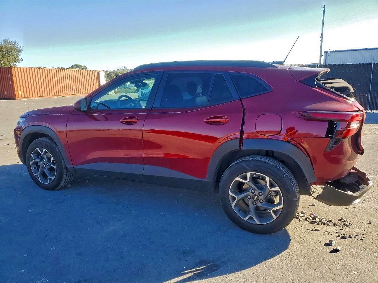 2025 Chevrolet Trax 1Lt - Image 2