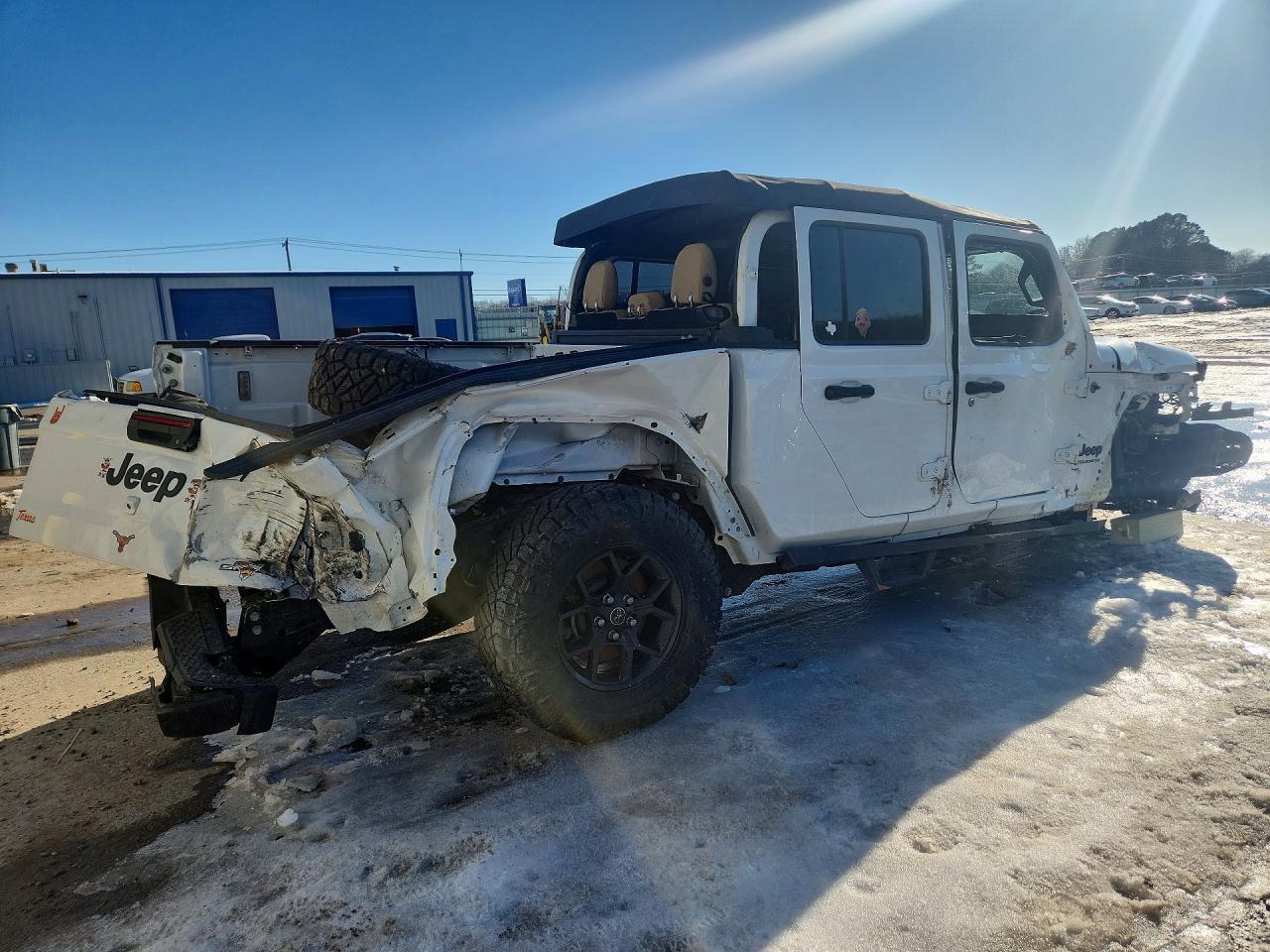 2023 Jeep Gladiator Sport - Image 3