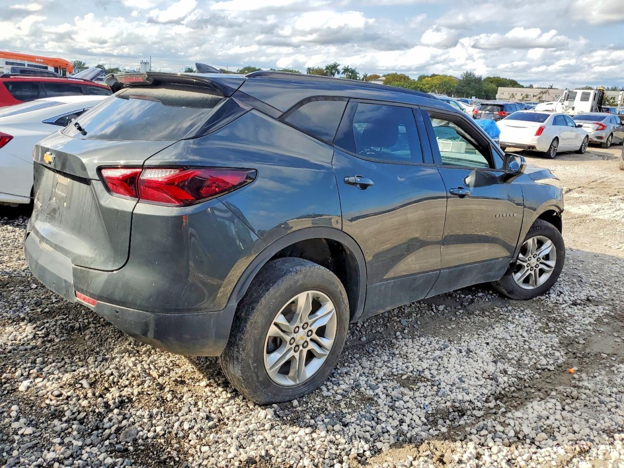 2019 Chevrolet Blazer 1Lt - Image 3