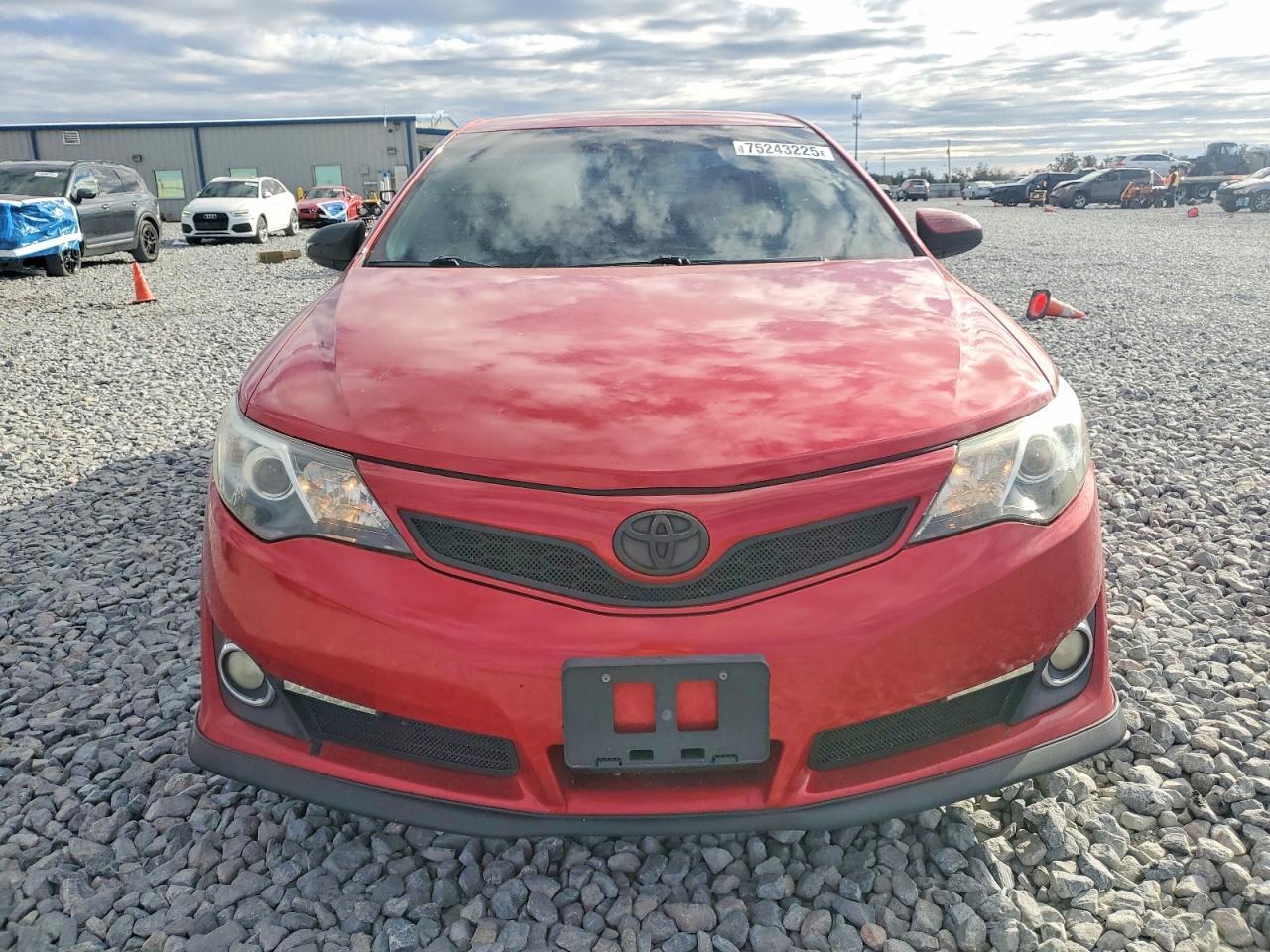 2014 Toyota Camry L - Фото 5