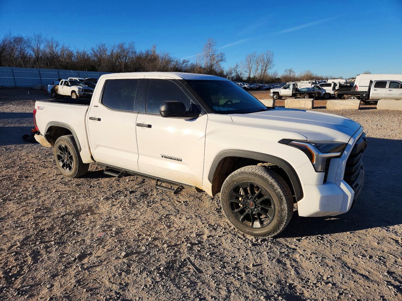 2023 Toyota Tundra Sr5 - Image 4