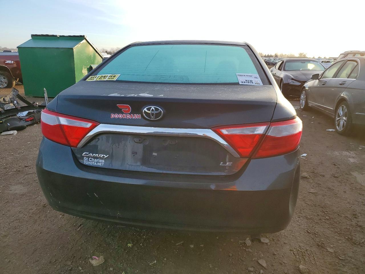 2017 Toyota Camry Le - Фото 6