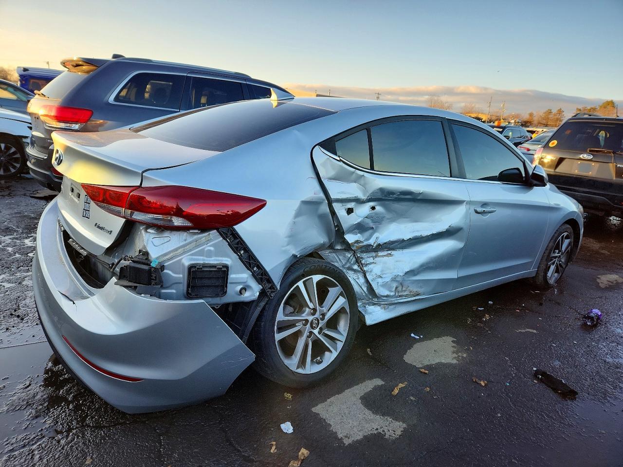 2018 Hyundai Elantra Sel - Image 3