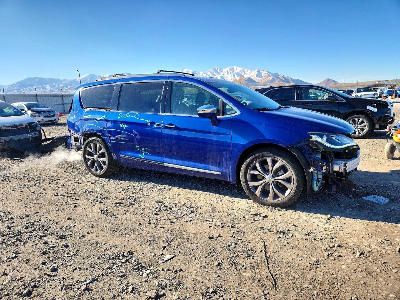 2020 Chrysler Pacifica Limited - Фото 4