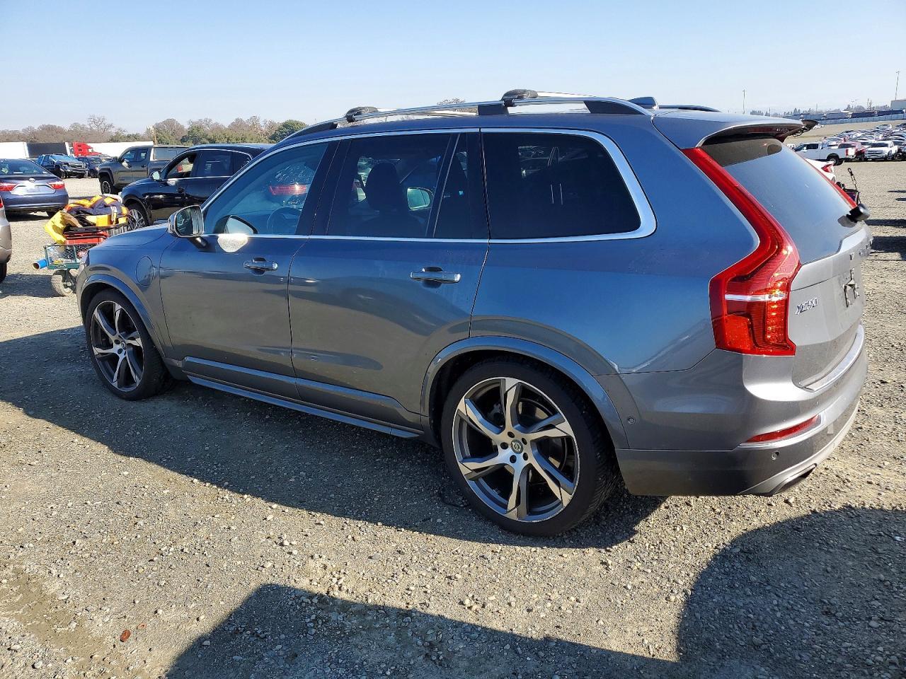 2016 Volvo Xc90 T8 - Image 2