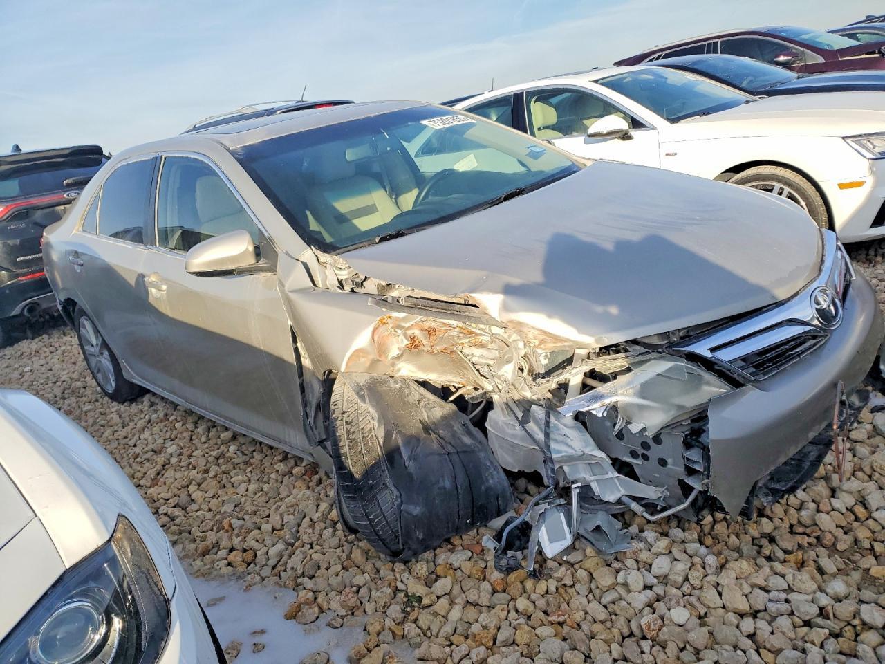 2014 Toyota Camry Se - Фото 4