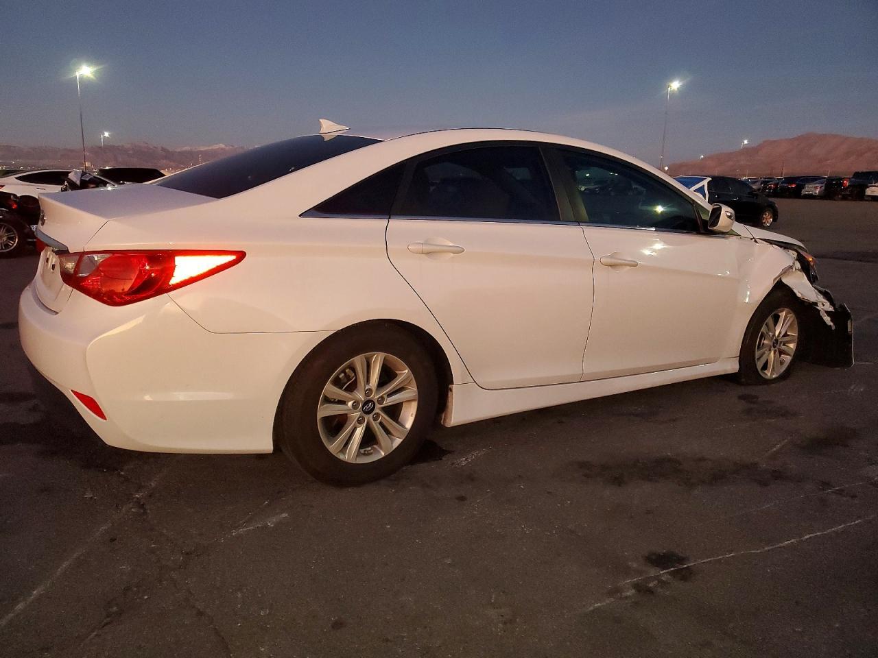 2014 Hyundai Sonata Gls - Фото 3