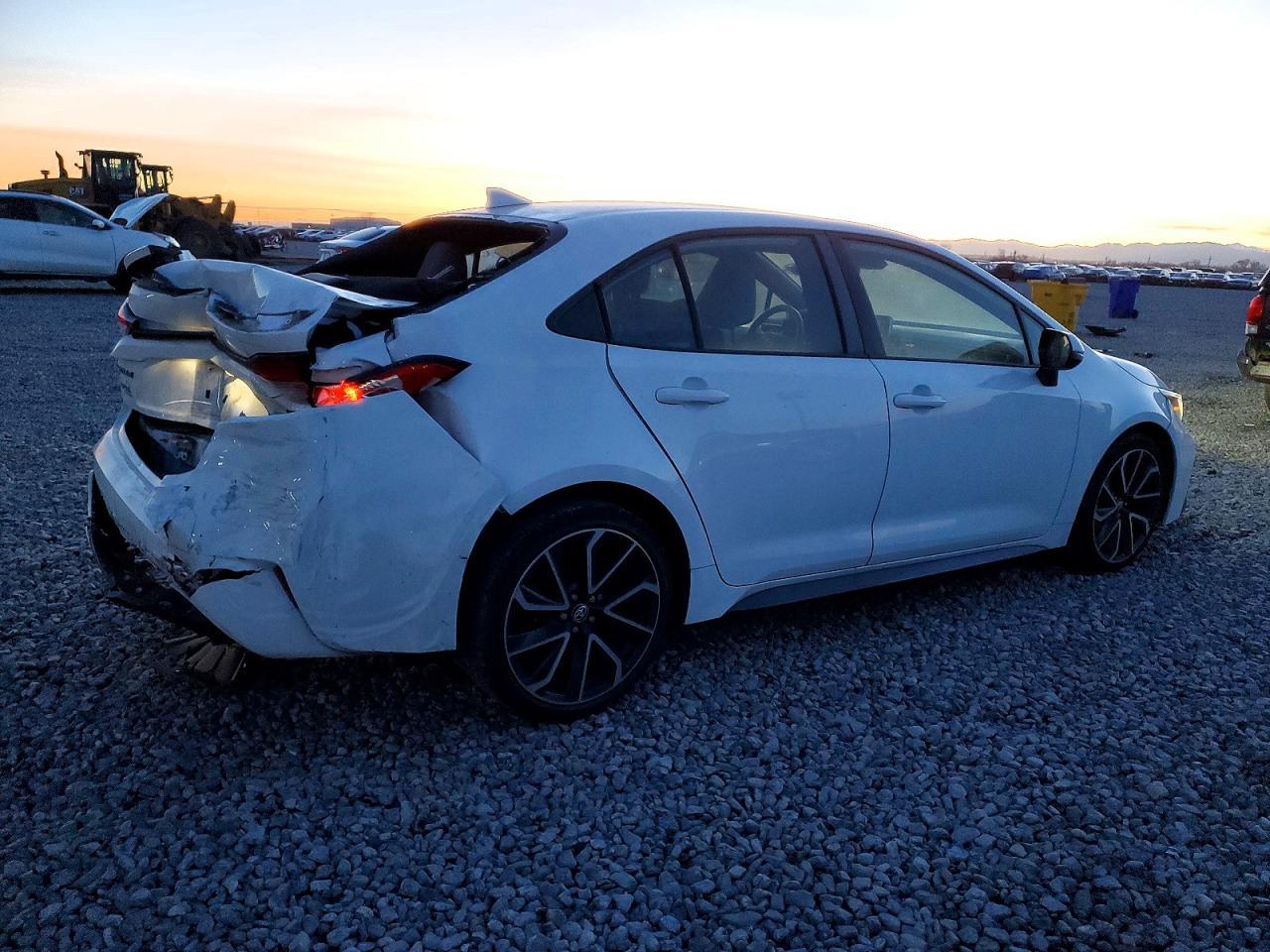 2020 Toyota Corolla Se - Фото 3
