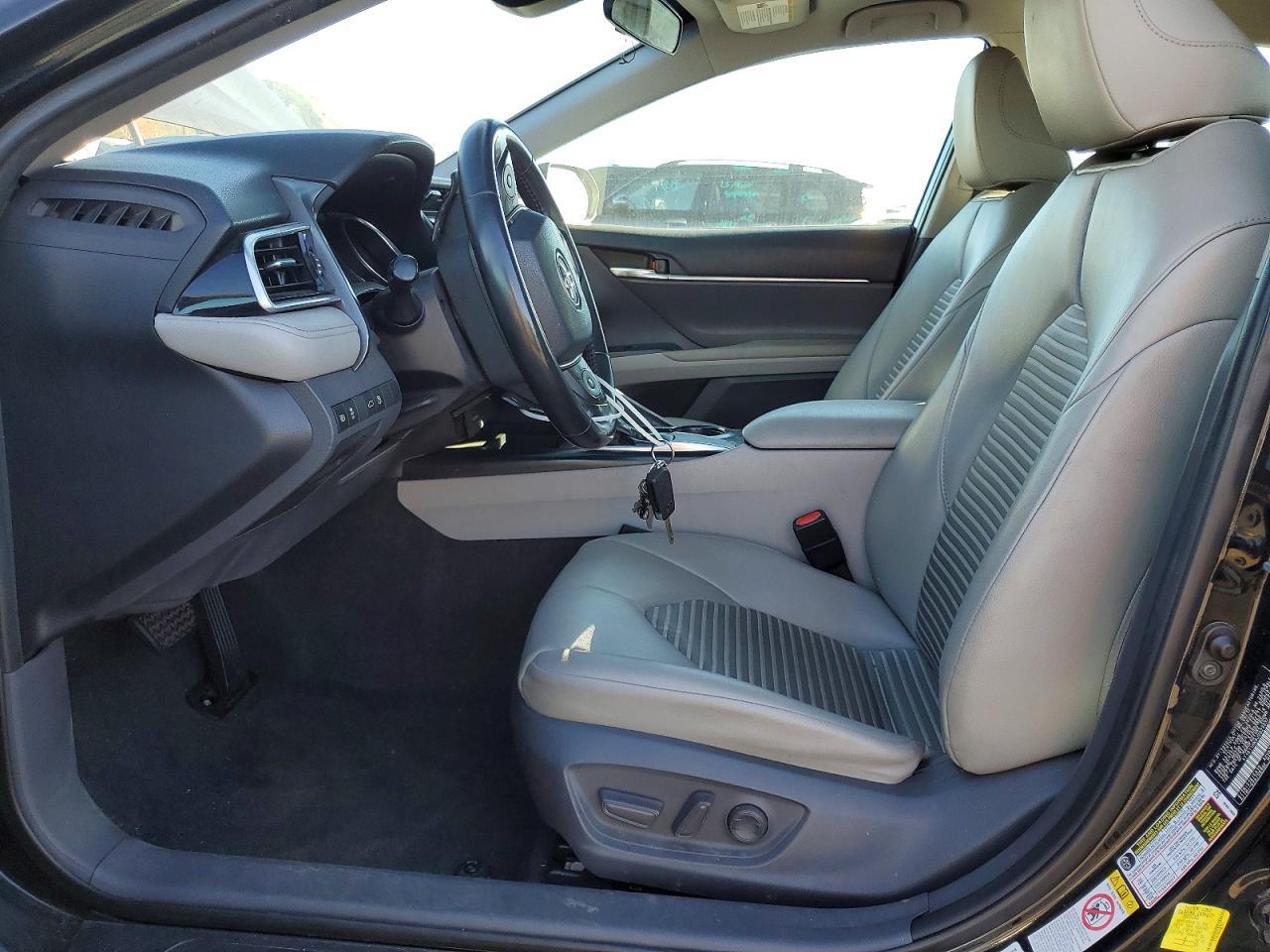 2018 Toyota Camry L - Image 7